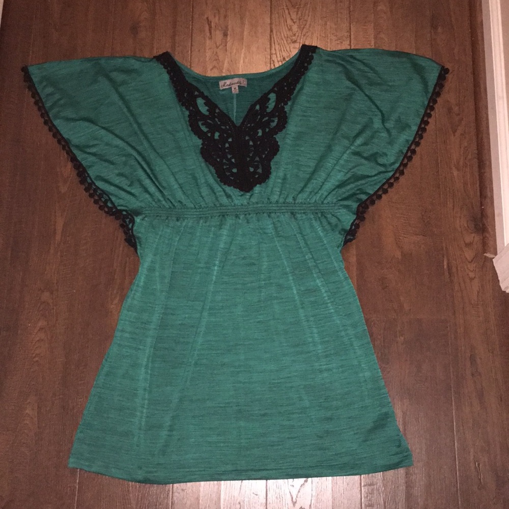Super cute top!